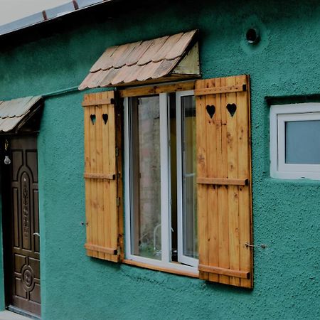 Dilijan Town Inn エクステリア 写真